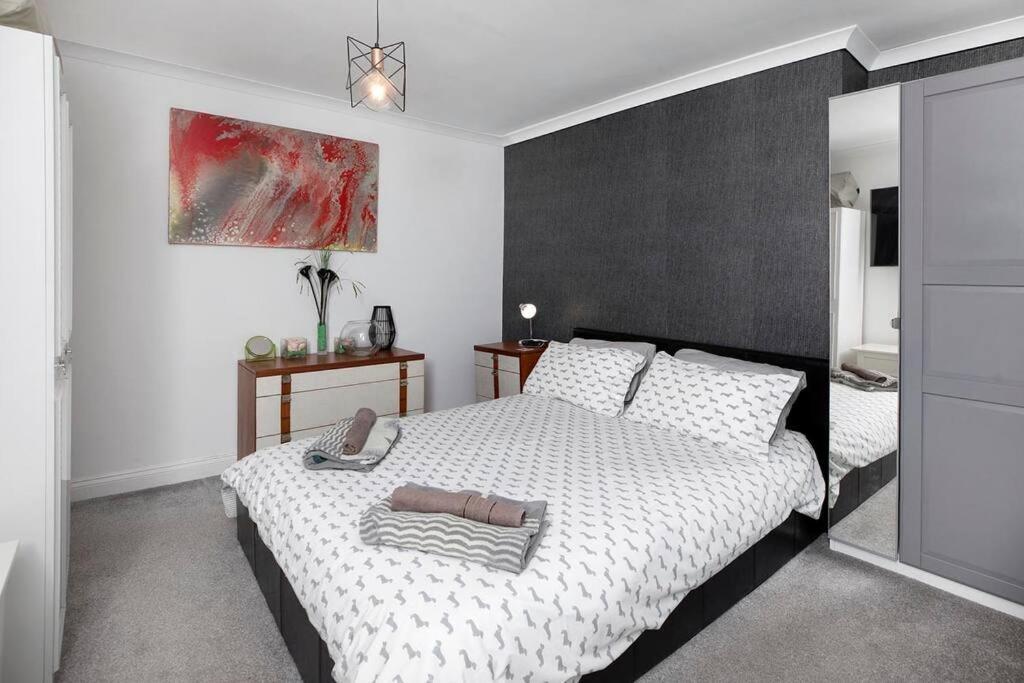 Beach Front Flat Shaldon With Parking Exterior photo